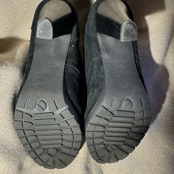 White Mountain black suede ankle booties Size 8M - Picture 4 of 5